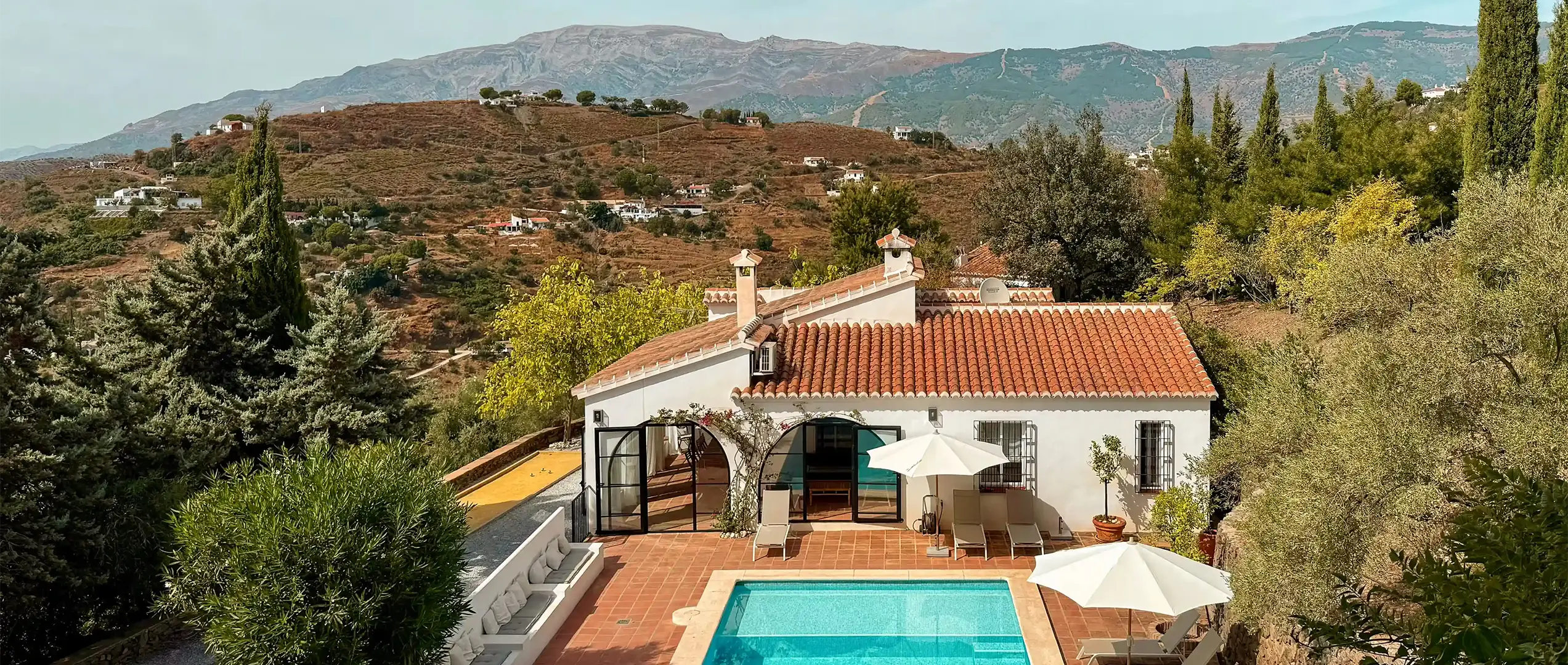 Casa-Moum-overview-booking-2